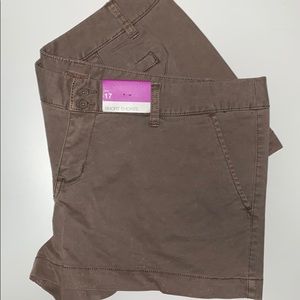 Woman’s Tan short shorts